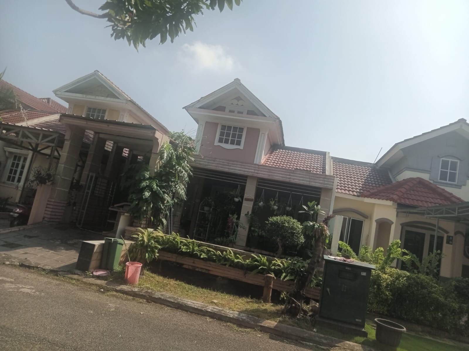 Disewakan Rumah di Hawaii Deltamas